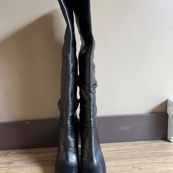 Michael Kors Boots - Picture 5 of 5